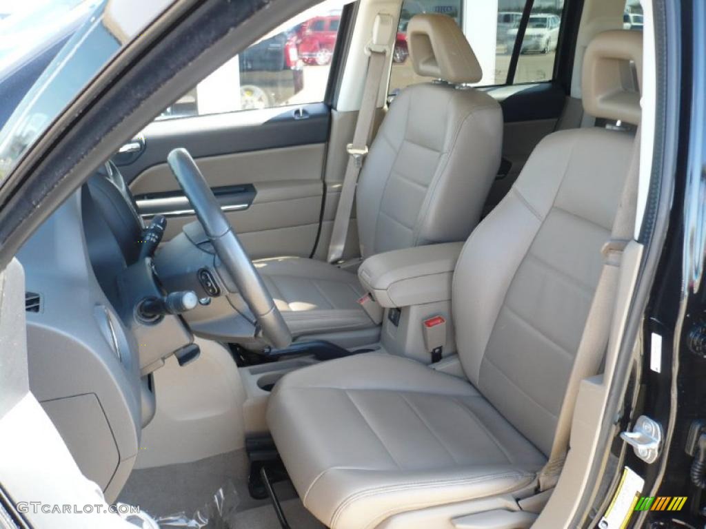 Light Pebble Beige McKinley Leather Interior 2009 Jeep Compass Limited 4x4 Photo #27268736