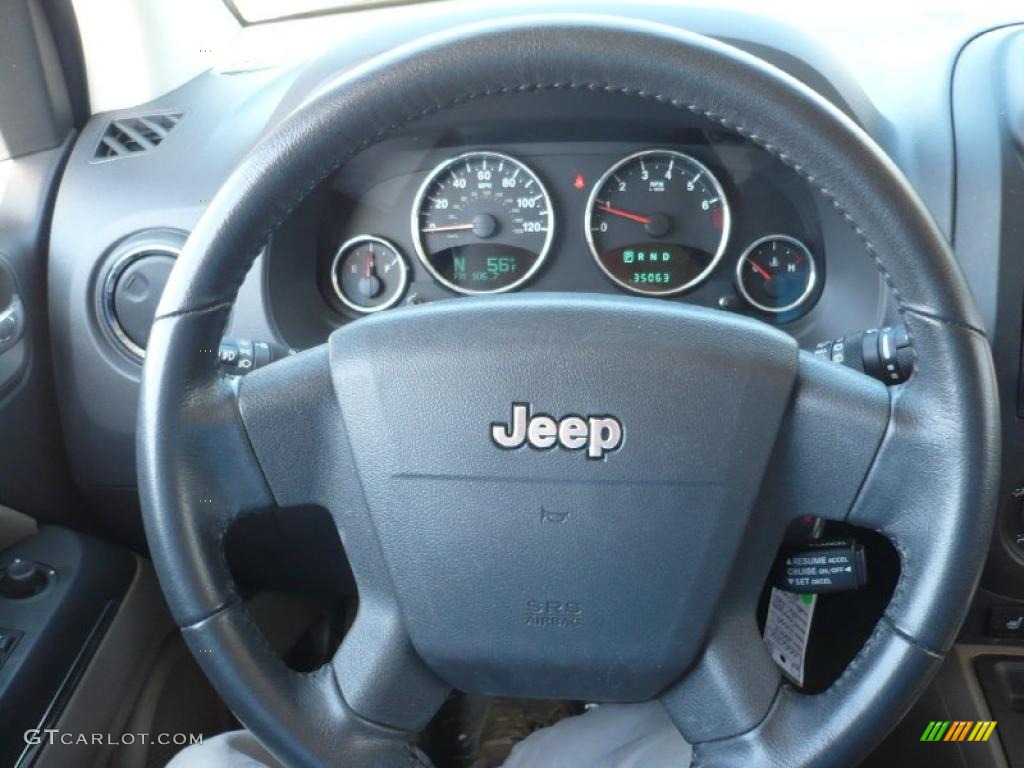 2009 Jeep Compass Limited 4x4 Light Pebble Beige McKinley Leather Steering Wheel Photo #27268940