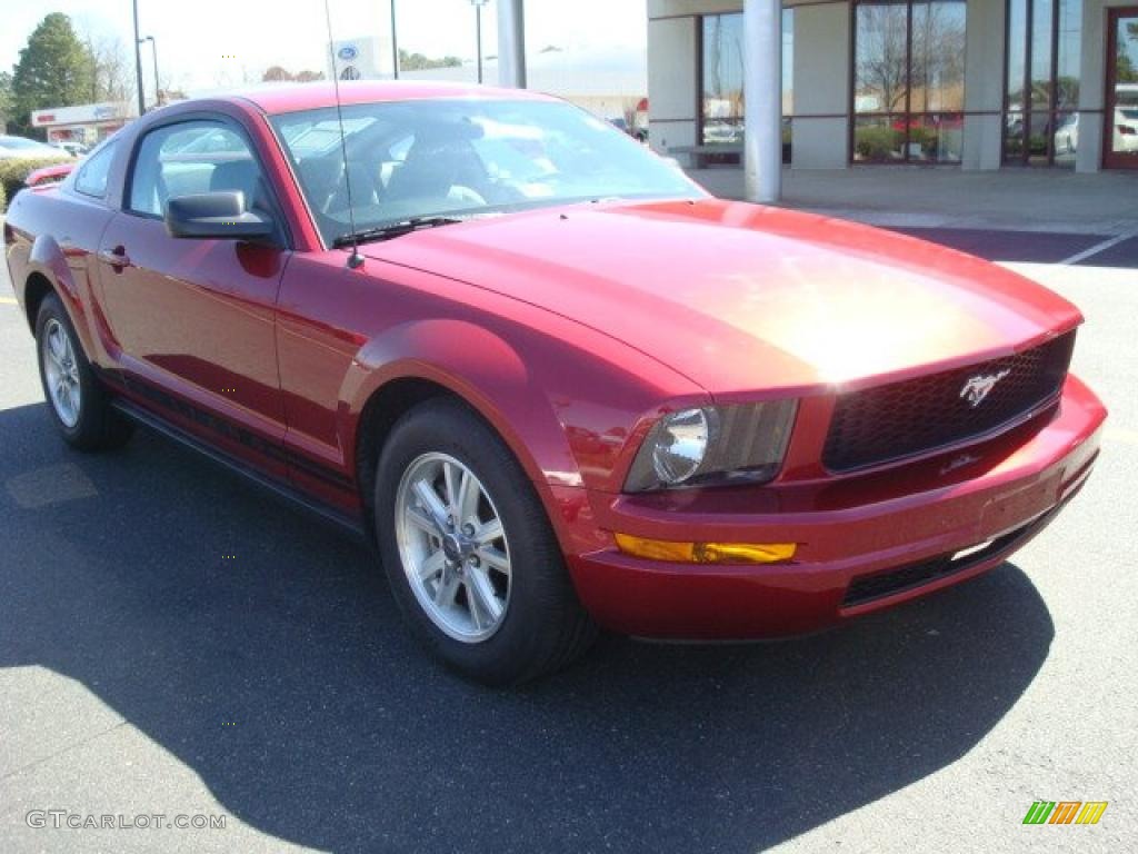 2006 Mustang V6 Premium Coupe - Redfire Metallic / Light Graphite photo #7