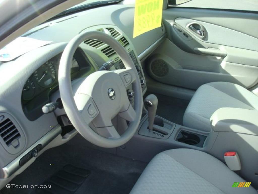 2005 Malibu Sedan - Galaxy Silver Metallic / Gray photo #15