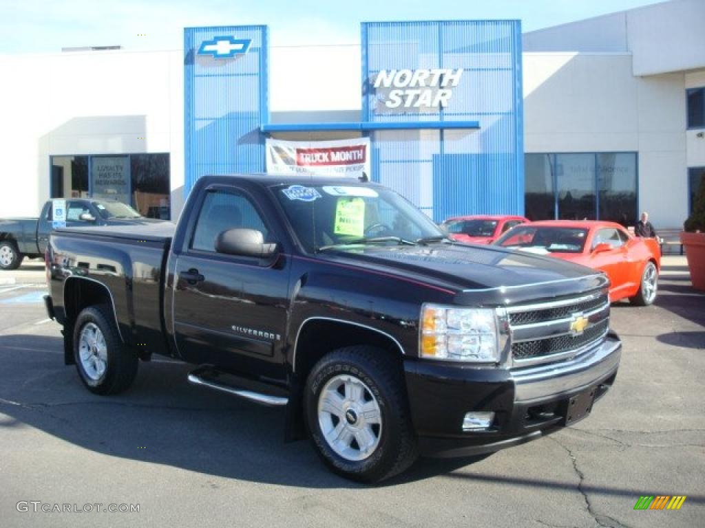 2008 Silverado 1500 LT Regular Cab 4x4 - Black / Ebony photo #1