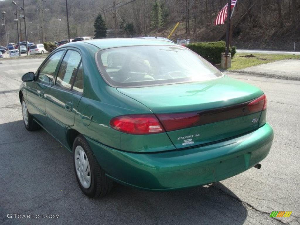 2002 Grabber Green Metallic Ford Escort SE Sedan 27235259 Photo 4
