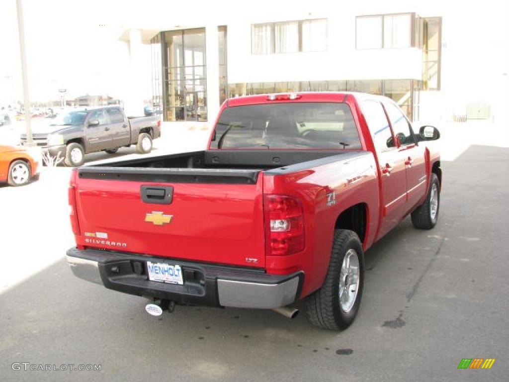 2007 Silverado 1500 LTZ Crew Cab 4x4 - Victory Red / Light Cashmere/Ebony Black photo #10