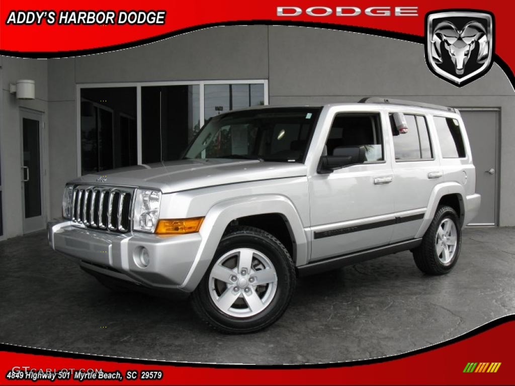 2008 Commander Sport 4x4 - Bright Silver Metallic / Dark Slate Gray photo #1