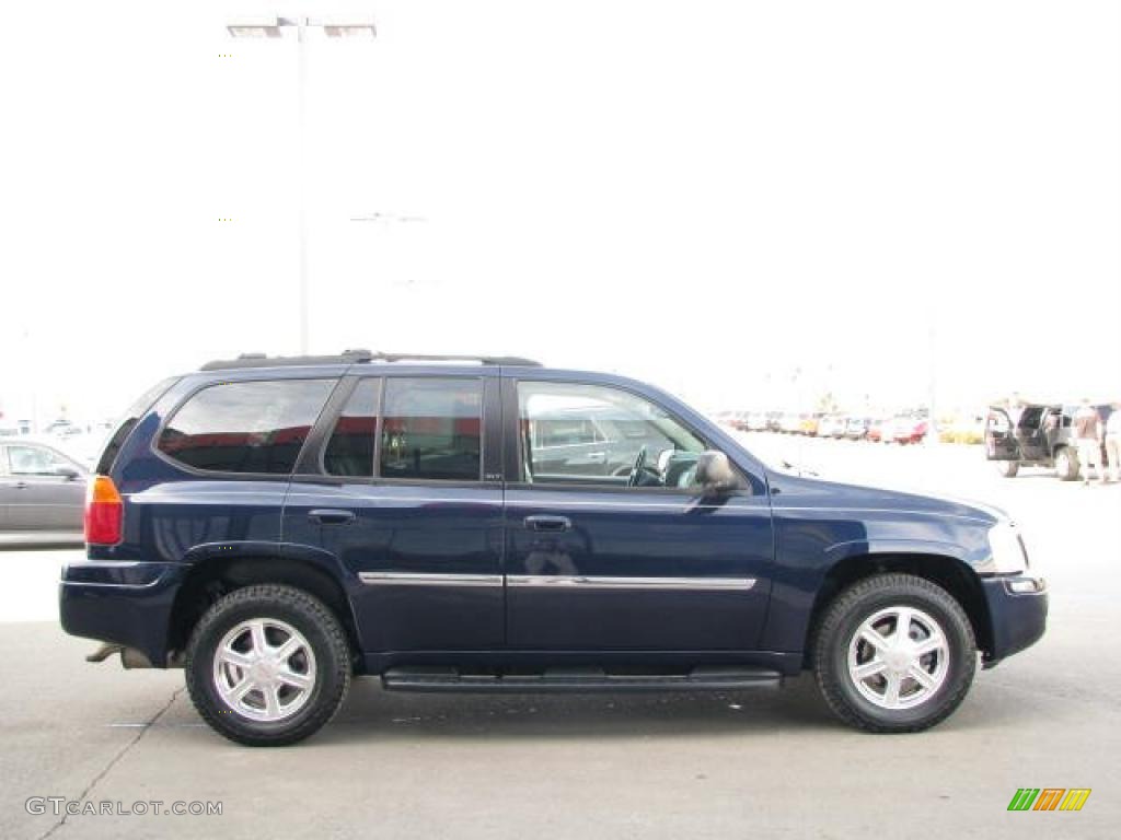 2007 Envoy SLT 4x4 - Midnight Blue Metallic / Light Gray photo #9