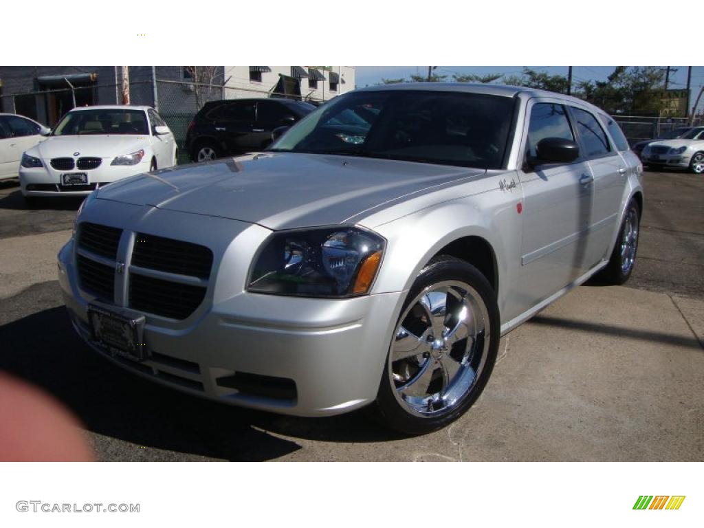 Bright Silver Metallic Dodge Magnum