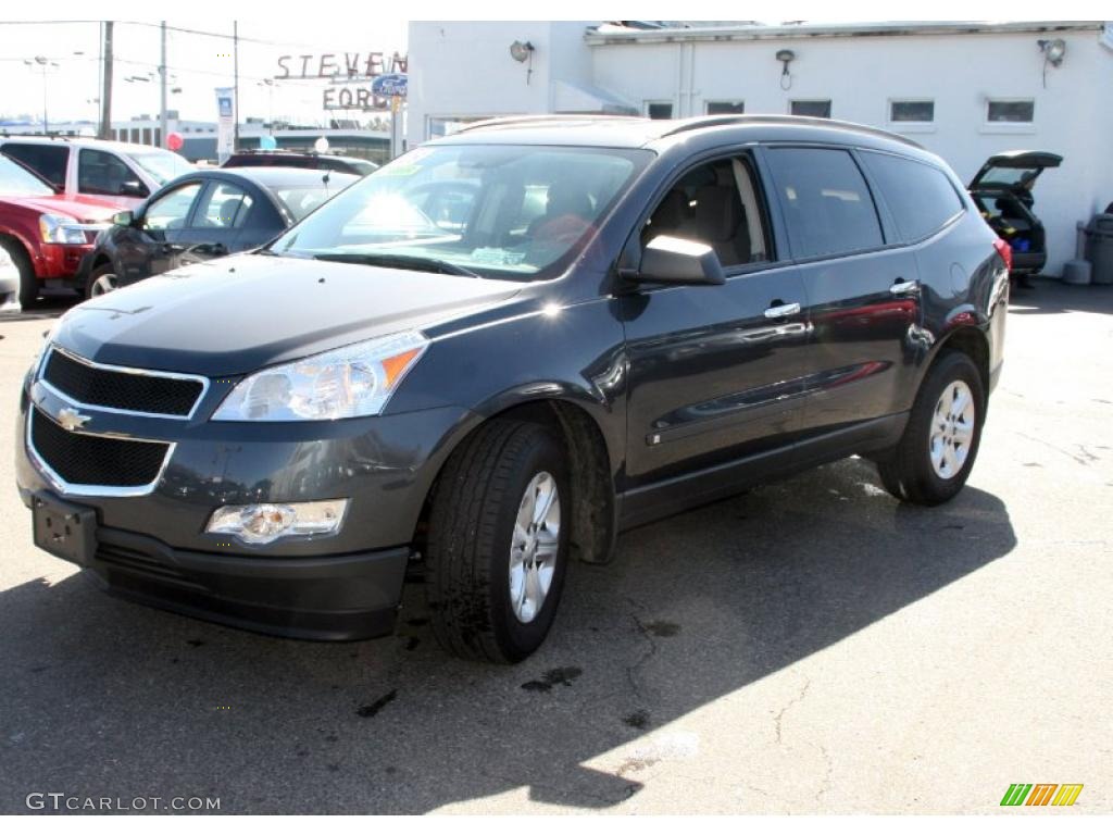 2009 Traverse LS AWD - Cyber Gray Metallic / Dark Gray/Light Gray photo #1