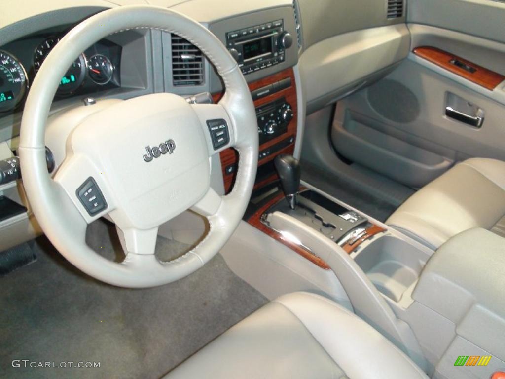 2005 Grand Cherokee Limited 4x4 - Deep Beryl Green Pearl / Medium Slate Gray photo #14
