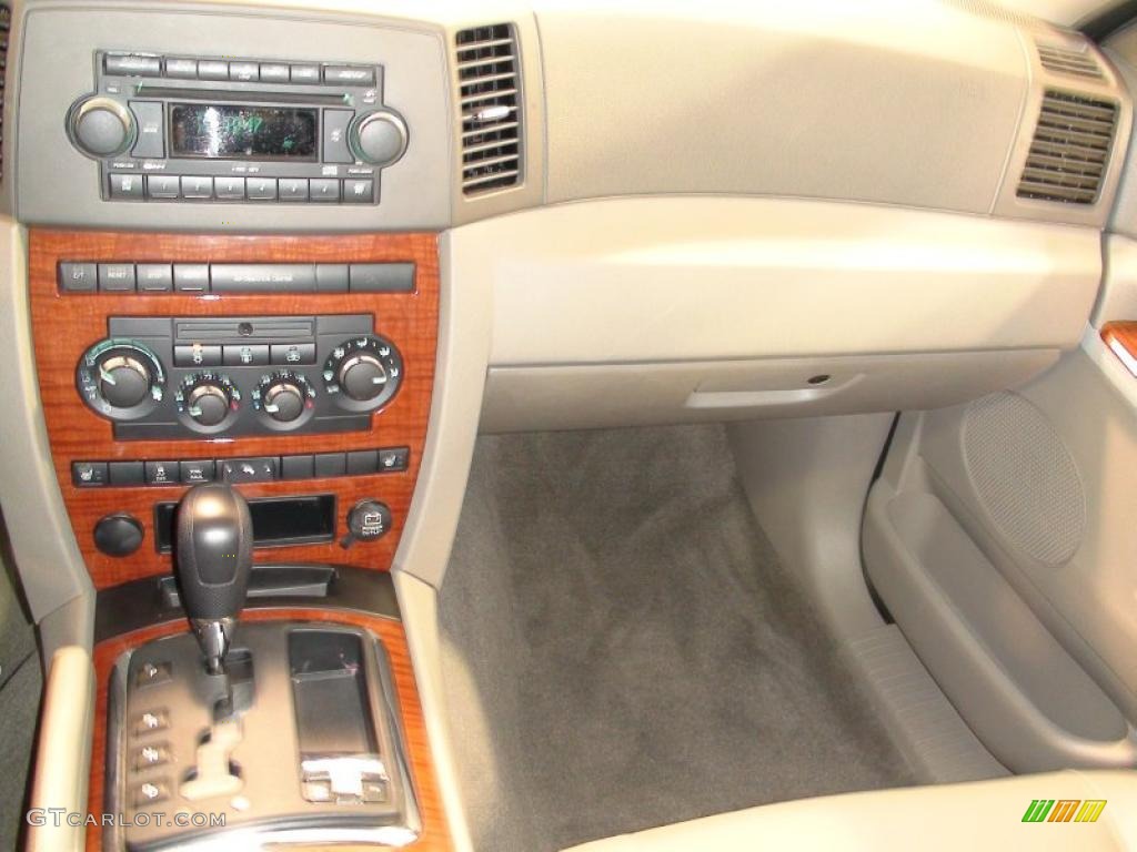 2005 Grand Cherokee Limited 4x4 - Deep Beryl Green Pearl / Medium Slate Gray photo #19