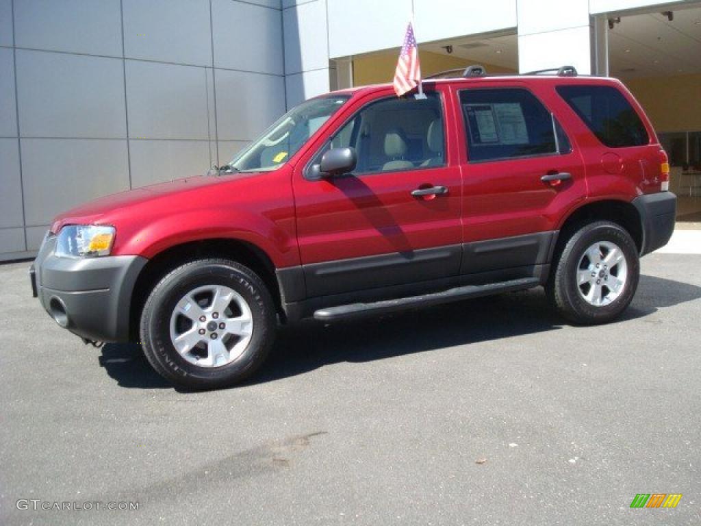 2007 Escape XLT - Red / Medium/Dark Pebble photo #3