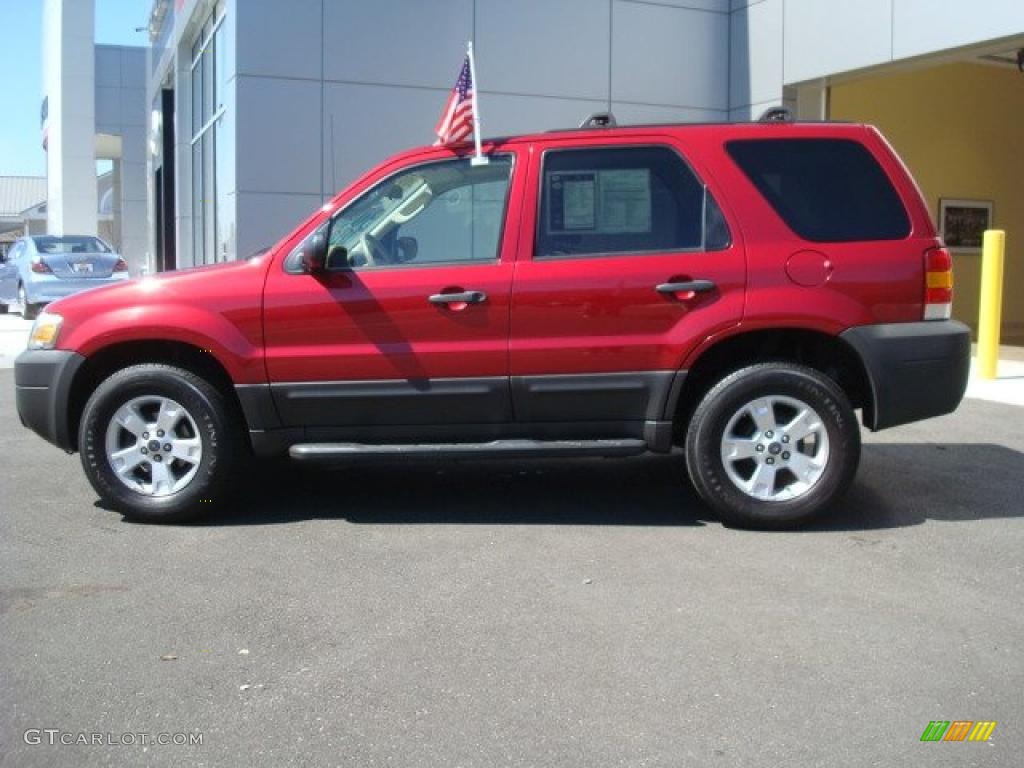 2007 Escape XLT - Red / Medium/Dark Pebble photo #4