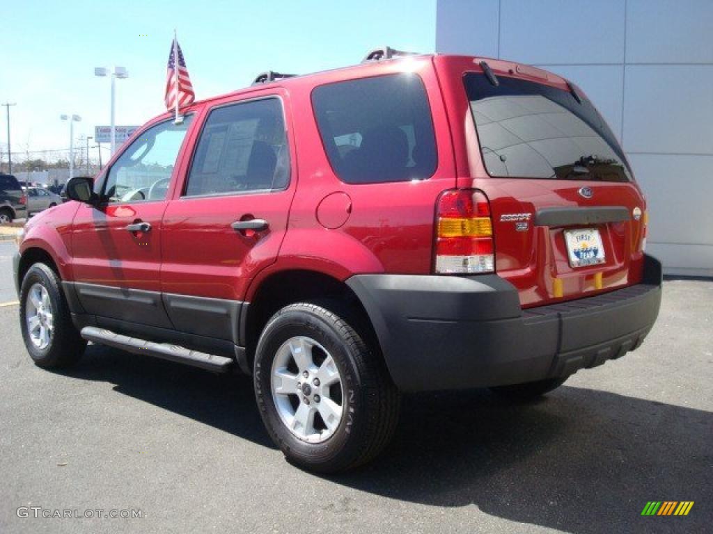 2007 Escape XLT - Red / Medium/Dark Pebble photo #5