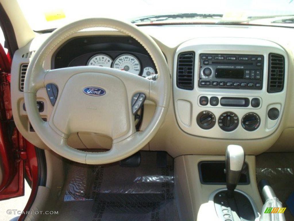 2007 Escape XLT - Red / Medium/Dark Pebble photo #14