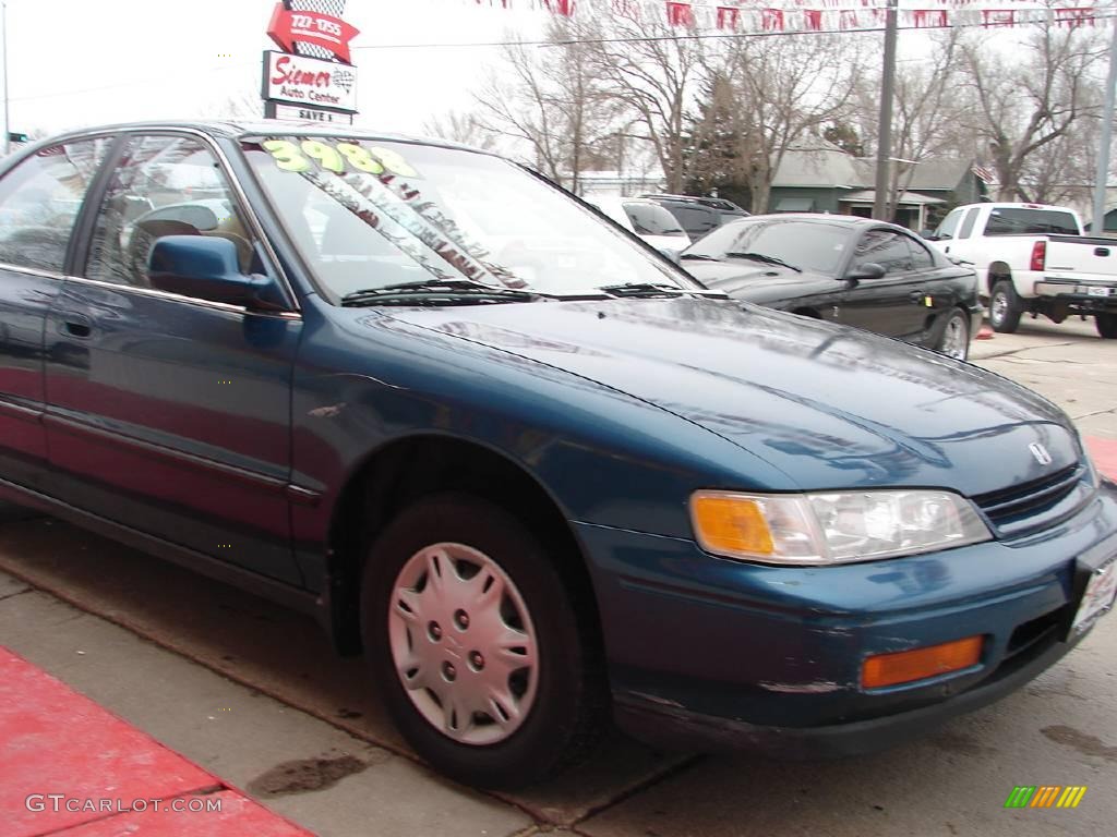 1995 Accord LX Sedan - Sherwood Green Pearl / Beige photo #5