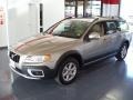 Electric Silver Metallic - XC70 AWD Photo No. 3