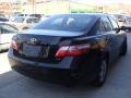 Black - Camry LE Photo No. 4