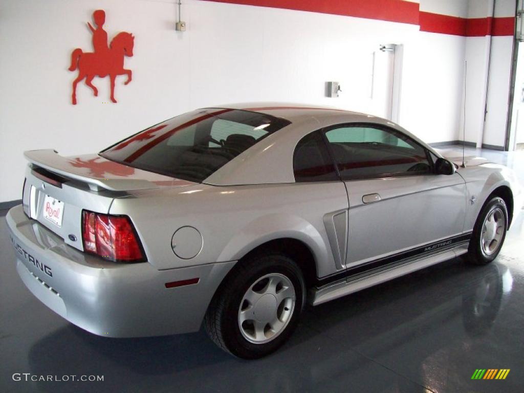 2001 Mustang V6 Coupe - Silver Metallic / Medium Graphite photo #6