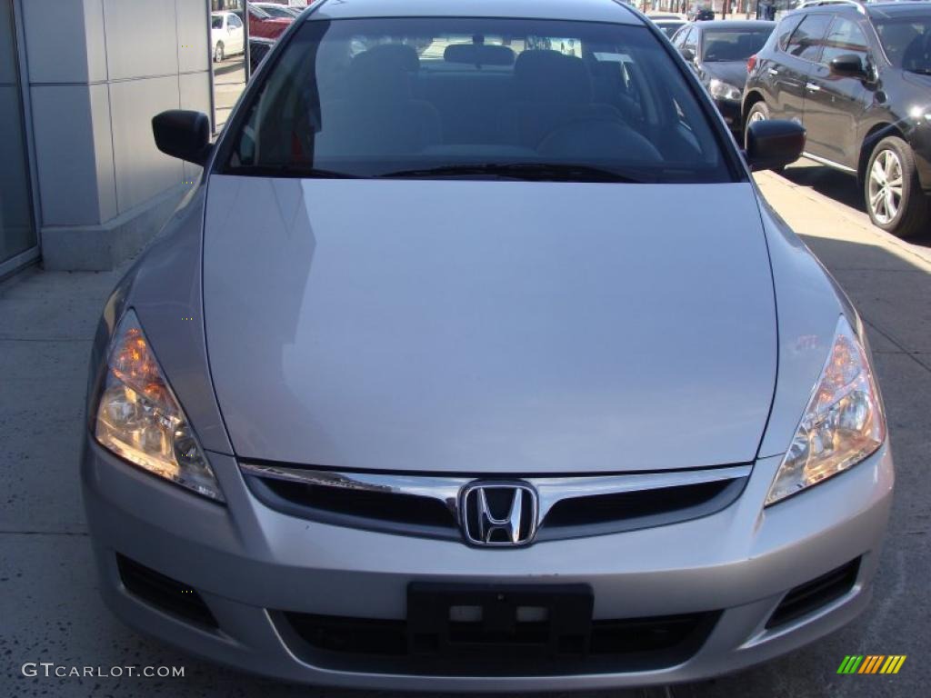 2006 Accord Value Package Sedan - Alabaster Silver Metallic / Gray photo #2
