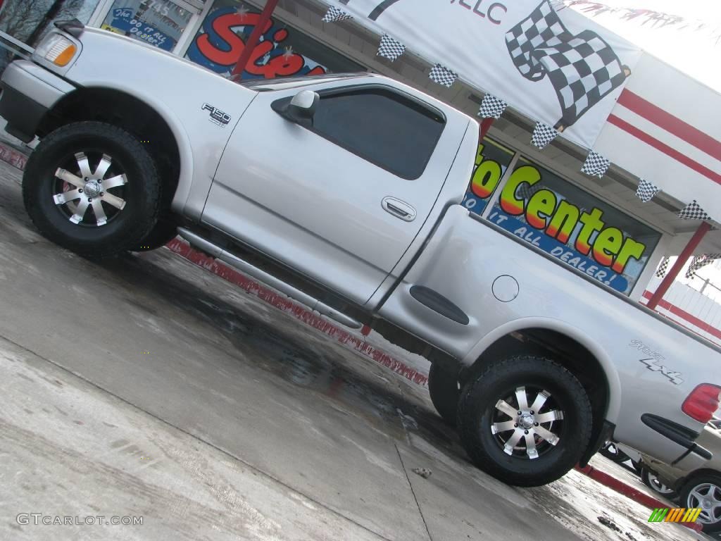 2003 F150 XLT Regular Cab Flareside 4x4 - Silver Metallic / Medium Graphite Grey photo #2