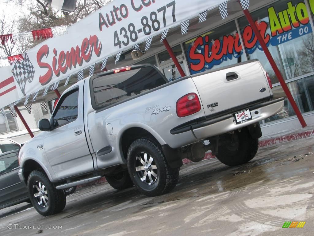 2003 F150 XLT Regular Cab Flareside 4x4 - Silver Metallic / Medium Graphite Grey photo #3