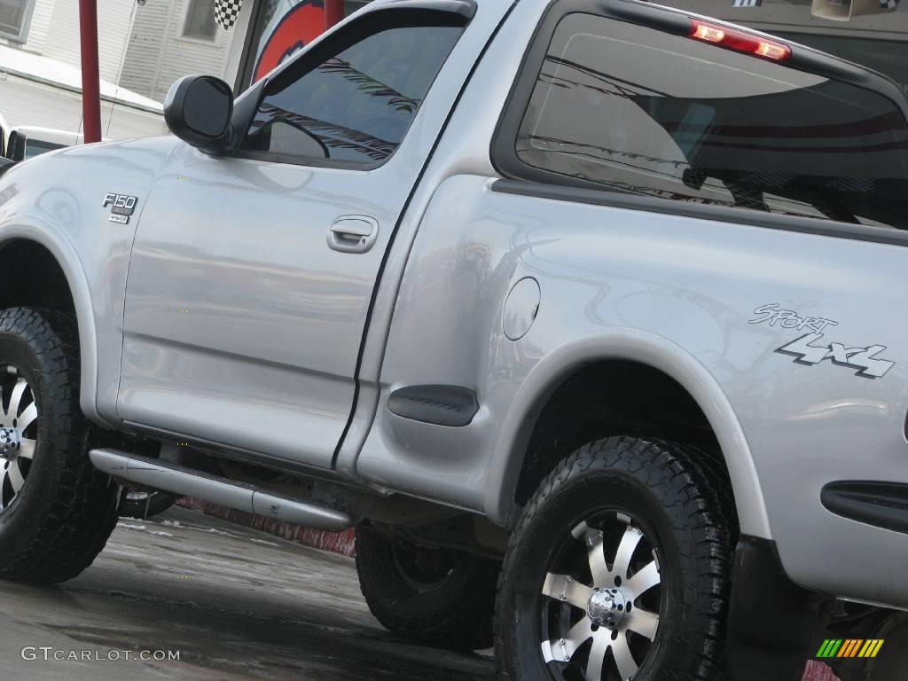 2003 F150 XLT Regular Cab Flareside 4x4 - Silver Metallic / Medium Graphite Grey photo #5