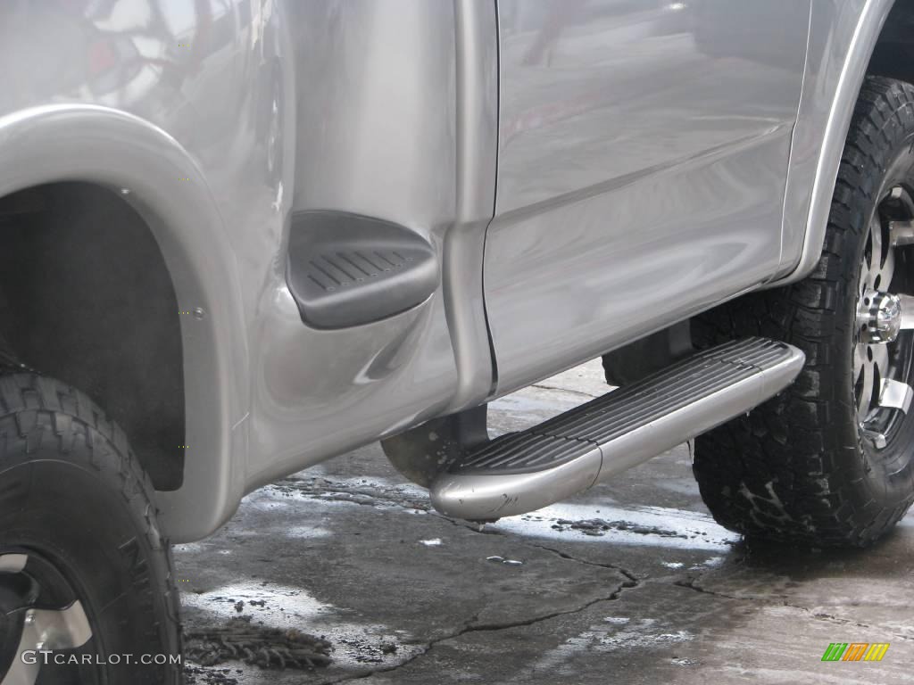 2003 F150 XLT Regular Cab Flareside 4x4 - Silver Metallic / Medium Graphite Grey photo #7