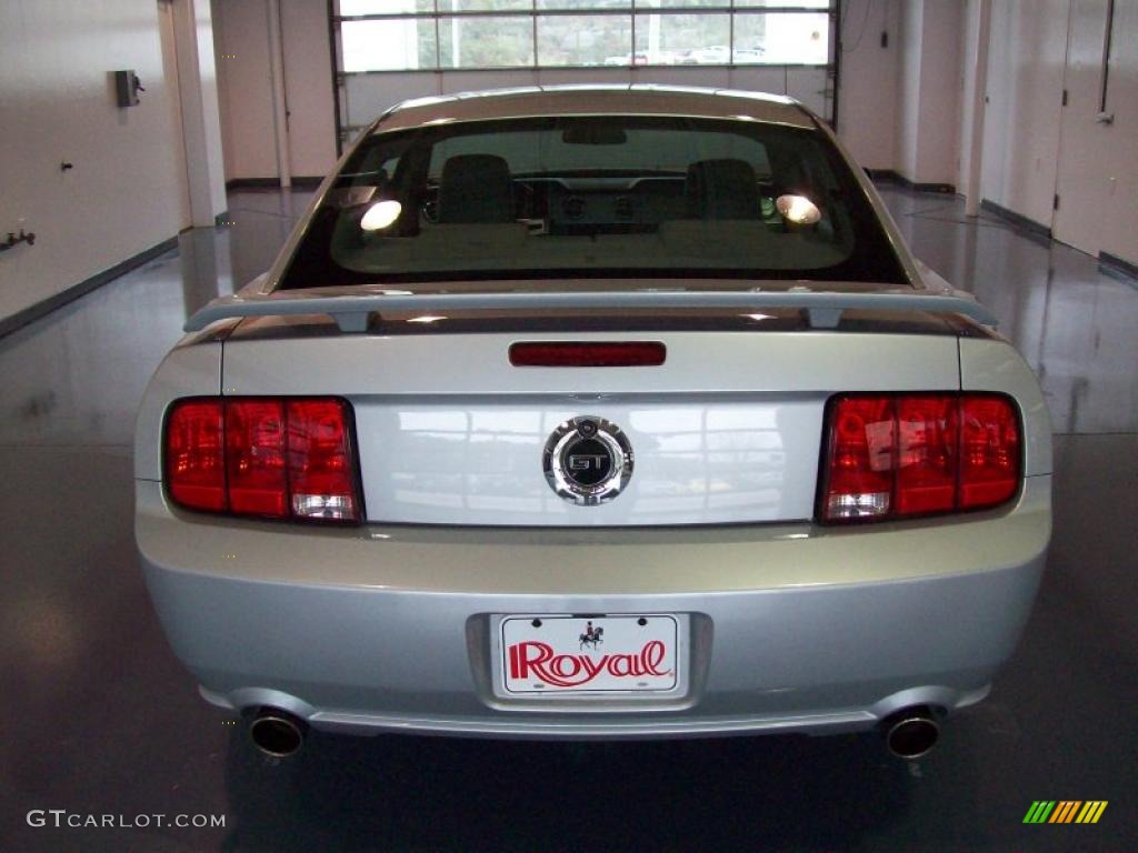 2006 Mustang GT Premium Coupe - Satin Silver Metallic / Light Graphite photo #5