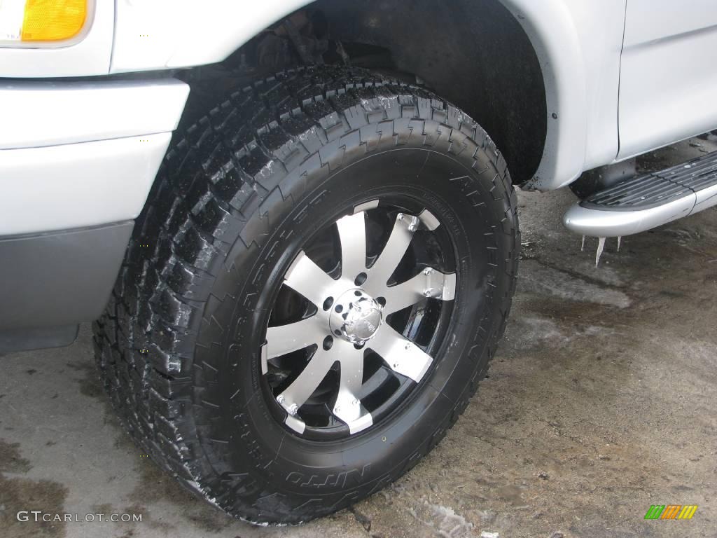2003 F150 XLT Regular Cab Flareside 4x4 - Silver Metallic / Medium Graphite Grey photo #14
