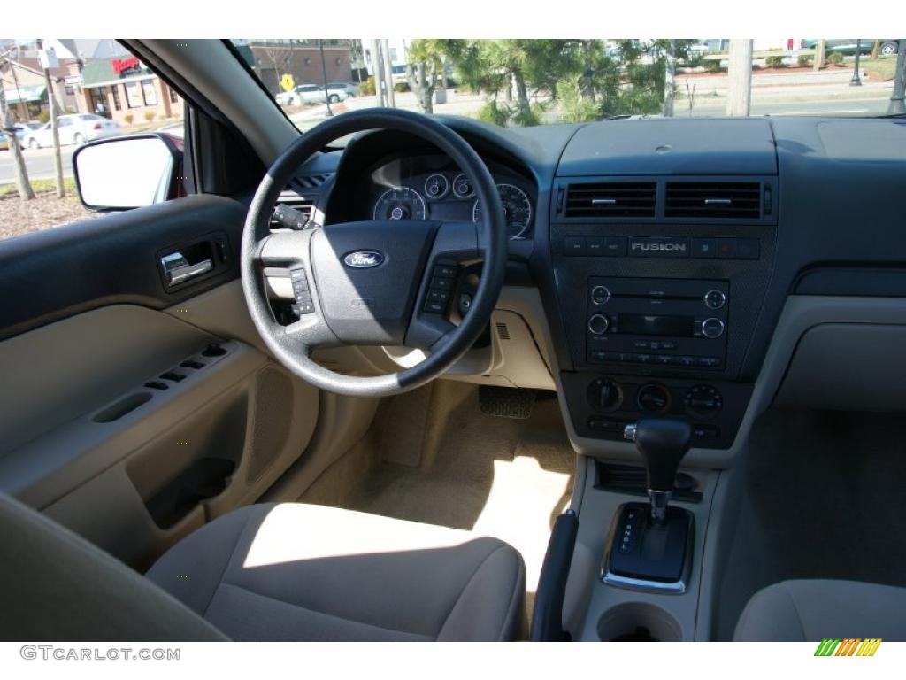 2008 Fusion SE V6 - Redfire Metallic / Camel photo #15