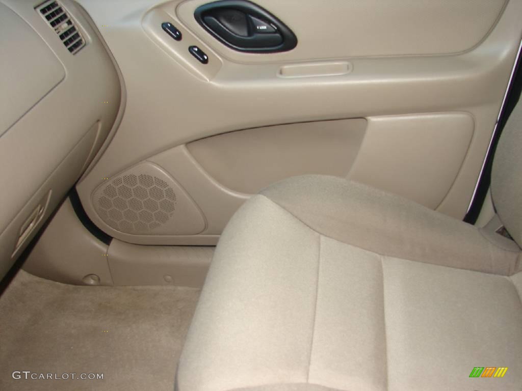 2003 Escape XLS V6 4WD - Oxford White / Medium Dark Pebble photo #14