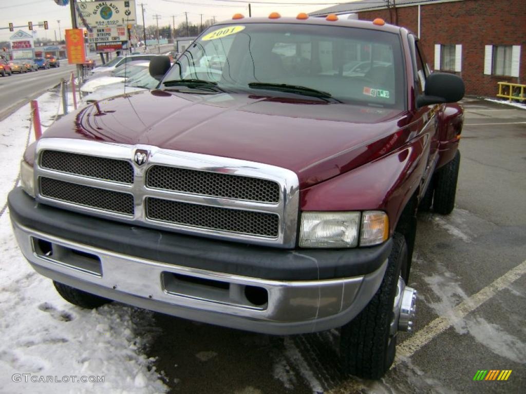 2001 Ram 3500 SLT Club Cab 4x4 Dually - Dark Garnet Red Pearl / Mist Gray photo #1