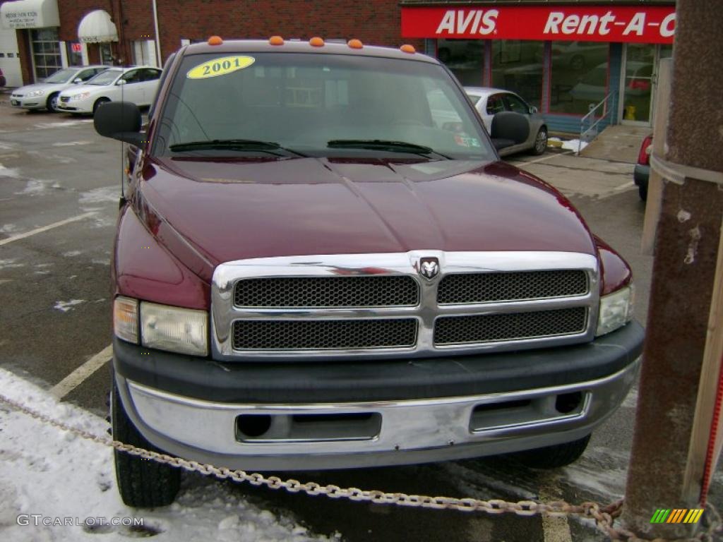2001 Ram 3500 SLT Club Cab 4x4 Dually - Dark Garnet Red Pearl / Mist Gray photo #6