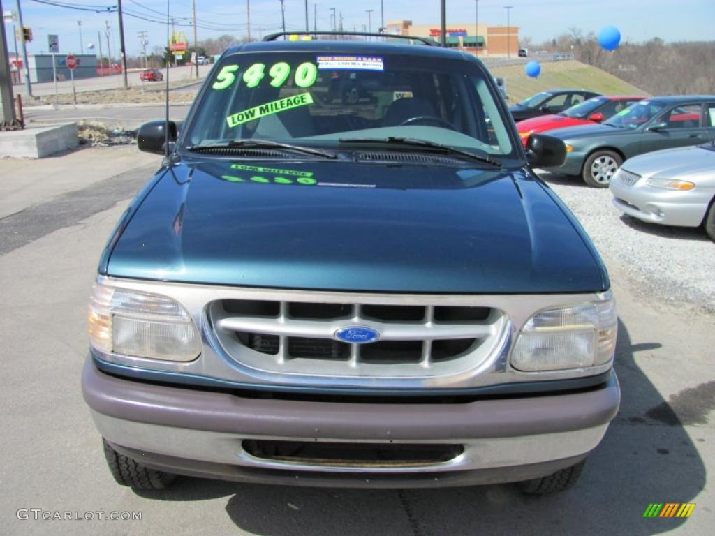 1997 Explorer XLT 4x4 - Medium Willow Metallic / Medium Graphite photo #13