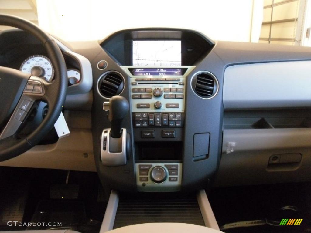 2010 Pilot Touring - Taffeta White / Gray photo #19