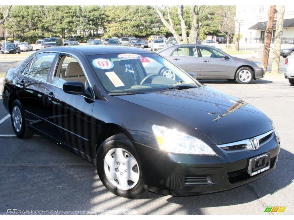 2007 Accord LX Sedan - Nighthawk Black Pearl / Ivory photo #4