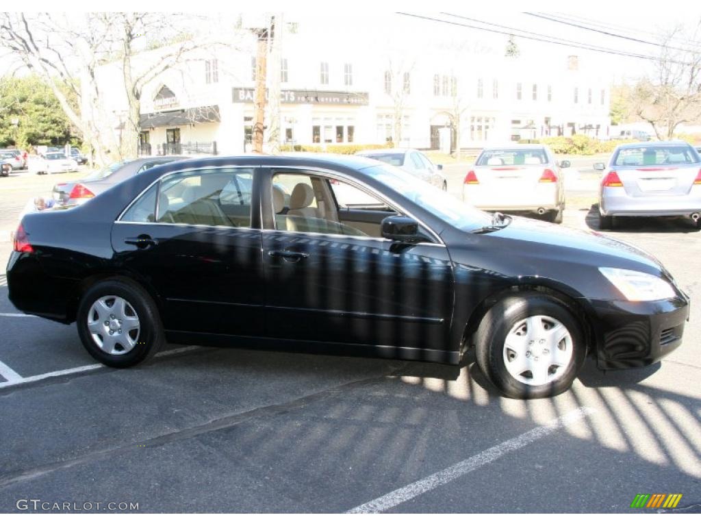 2007 Accord LX Sedan - Nighthawk Black Pearl / Ivory photo #5