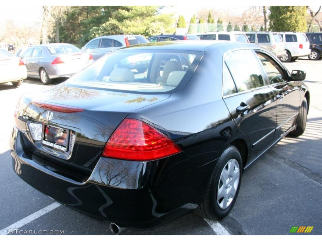 2007 Accord LX Sedan - Nighthawk Black Pearl / Ivory photo #6