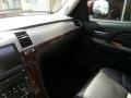 Red-E - Escalade AWD Photo No. 13