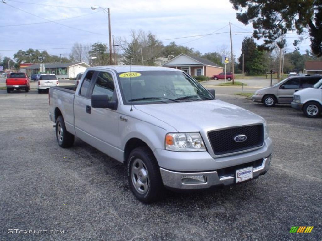 2005 F150 XLT SuperCab - Silver Metallic / Medium Flint Grey photo #3