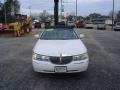 2001 Vibrant White Lincoln Town Car Executive  photo #2