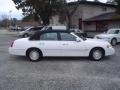 2001 Vibrant White Lincoln Town Car Executive  photo #4