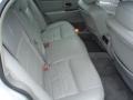 2001 Vibrant White Lincoln Town Car Executive  photo #14