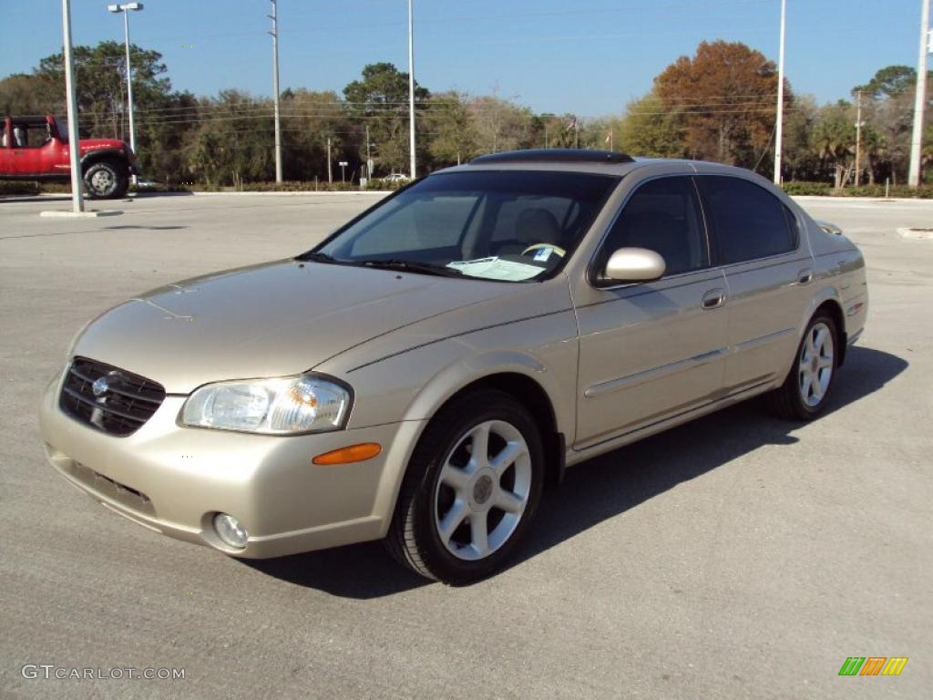 2000 Maxima SE - Sunlit Sand Metallic / Blond photo #1