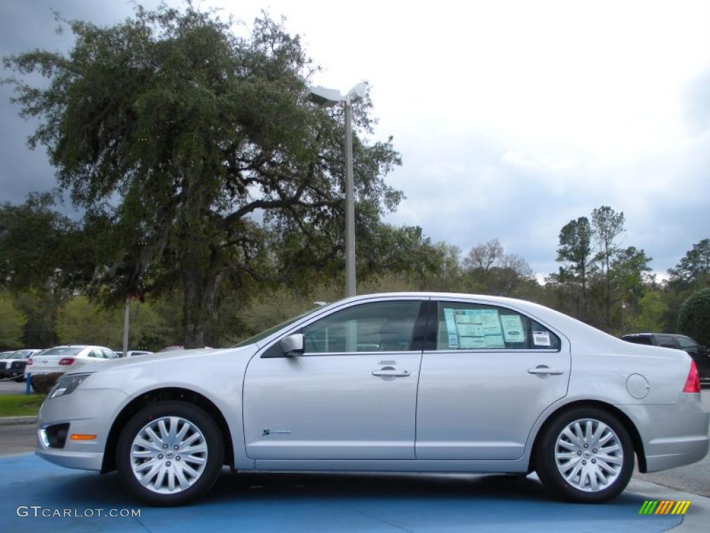 2010 Fusion Hybrid - Brilliant Silver Metallic / Medium Light Stone photo #2
