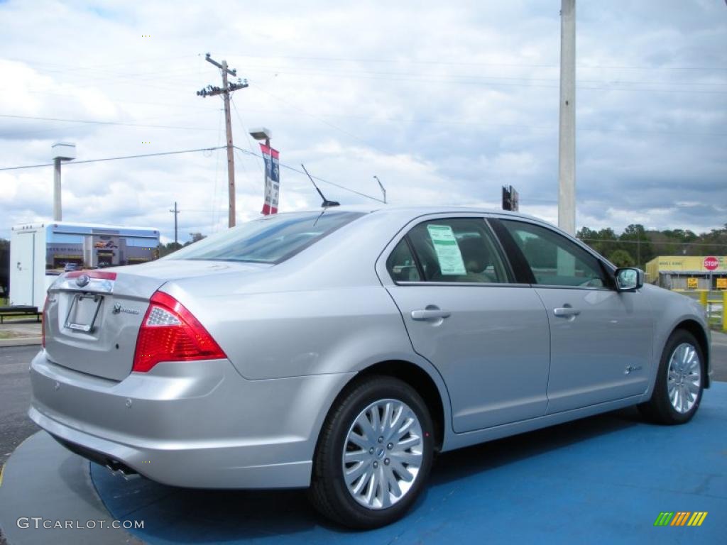 2010 Fusion Hybrid - Brilliant Silver Metallic / Medium Light Stone photo #3