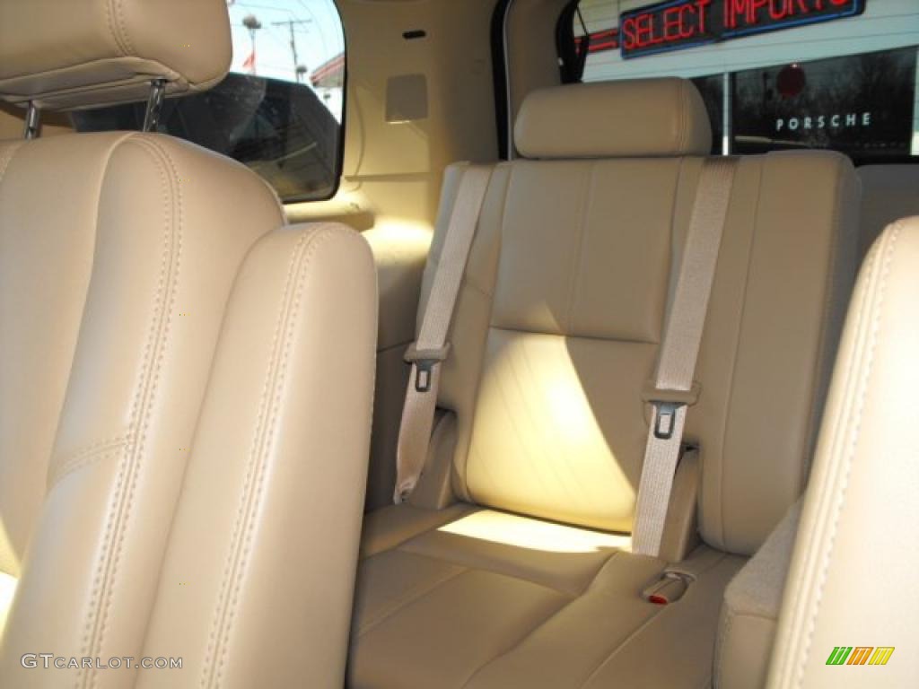 2007 Tahoe LTZ 4x4 - Summit White / Light Cashmere/Ebony photo #19