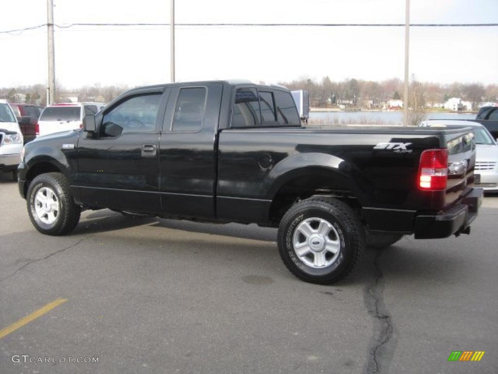 2005 F150 STX SuperCab 4x4 - Black / Medium Flint Grey photo #6