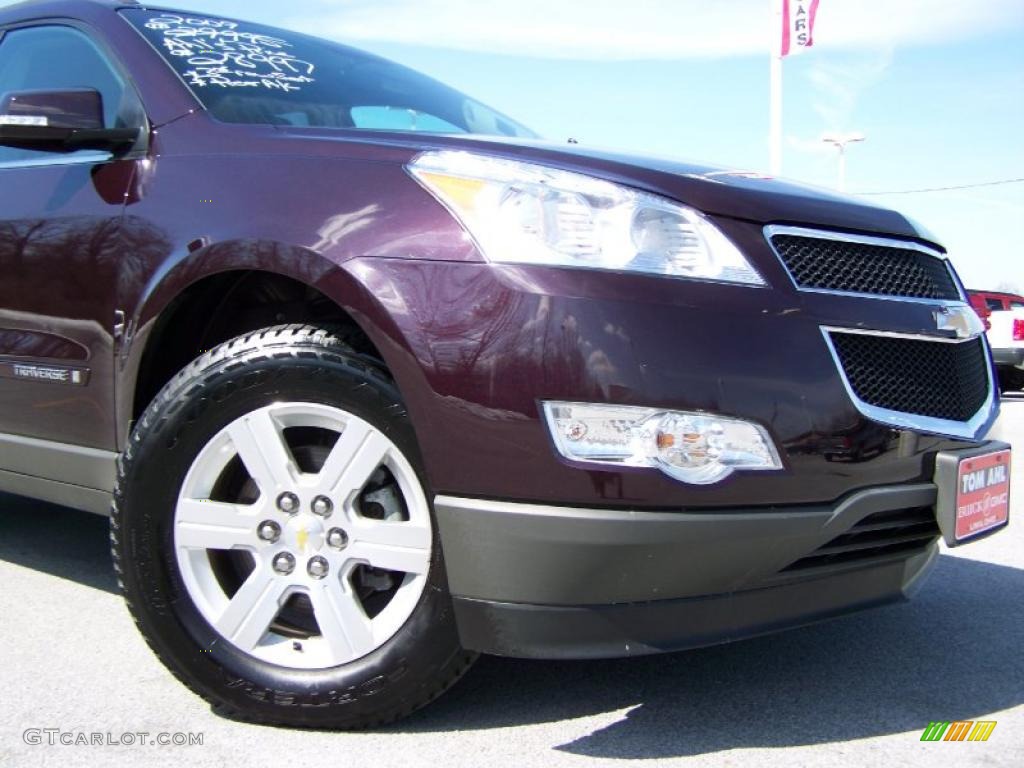 2009 Traverse LT - Dark Cherry Metallic / Dark Gray/Light Gray photo #2