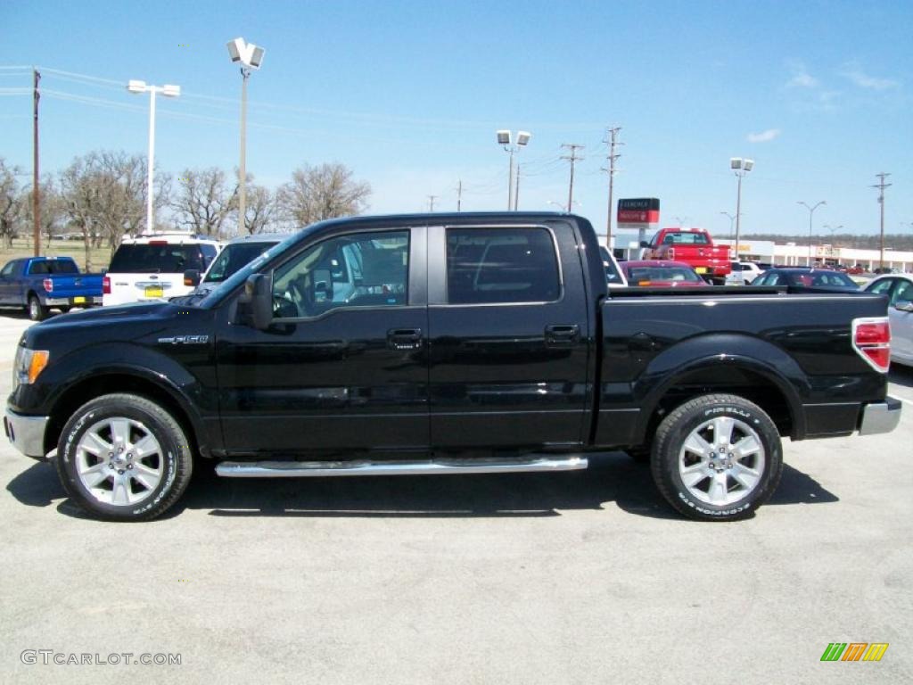 2010 F150 Lariat SuperCrew - Tuxedo Black / Tan photo #2