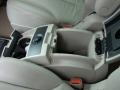 Linen Gold Metallic Pearl - Pacifica Touring Photo No. 43
